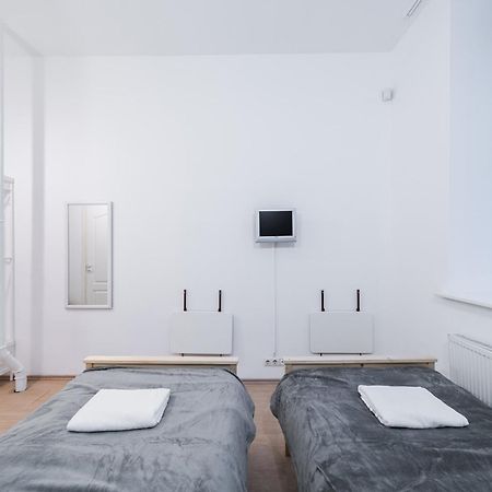 Hales Self Check-In Guest House Vilnius Exterior photo