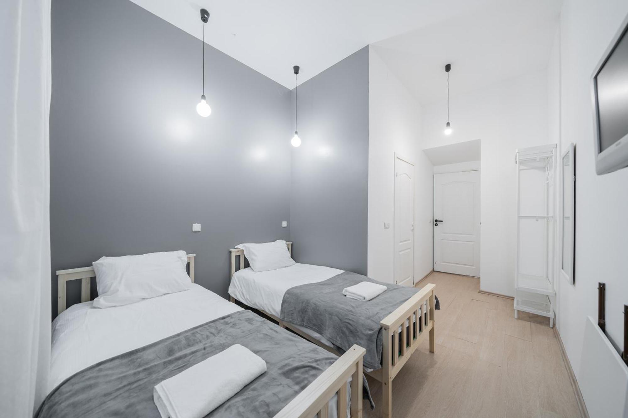 Hales Self Check-In Guest House Vilnius Exterior photo