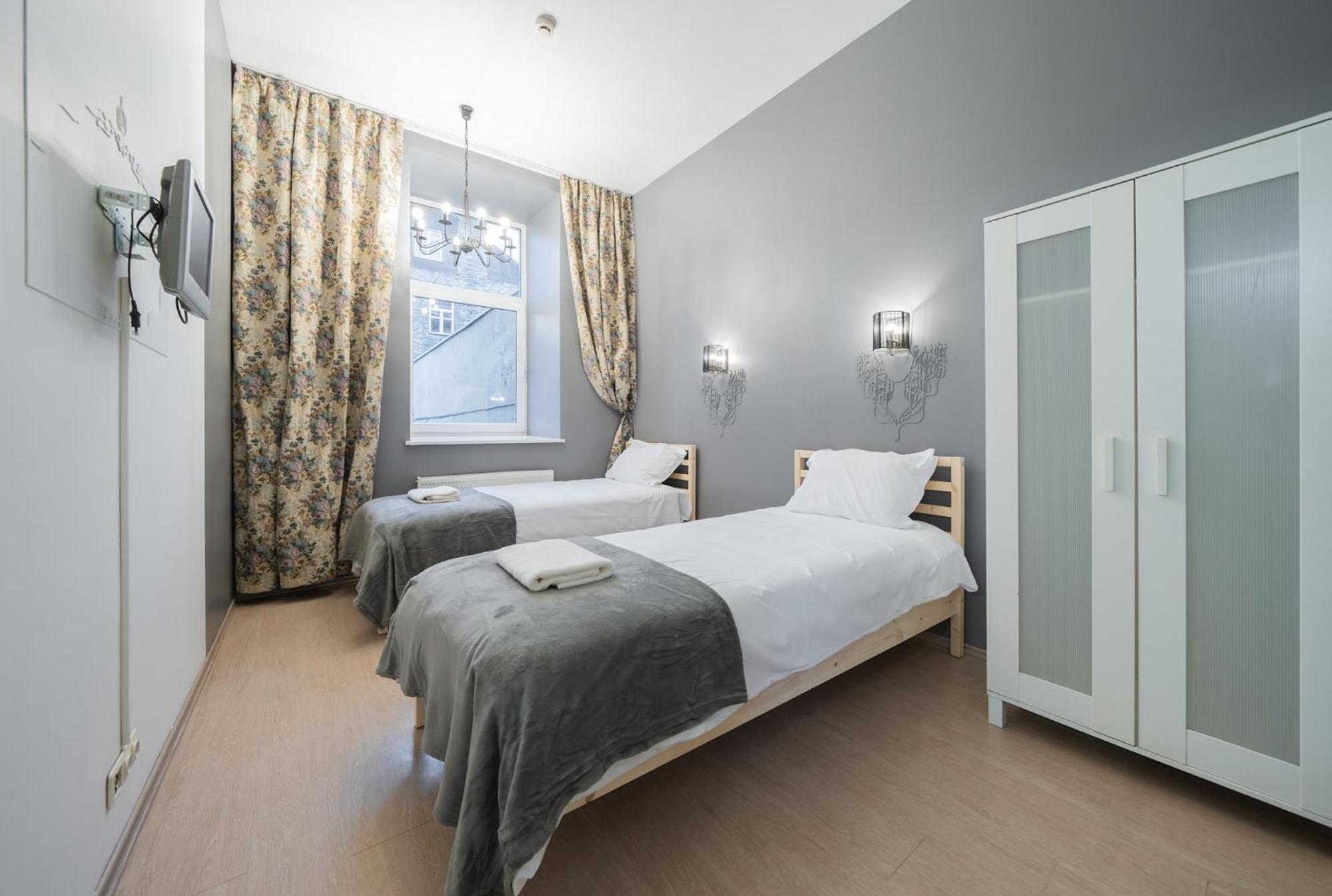 Hales Self Check-In Guest House Vilnius Exterior photo