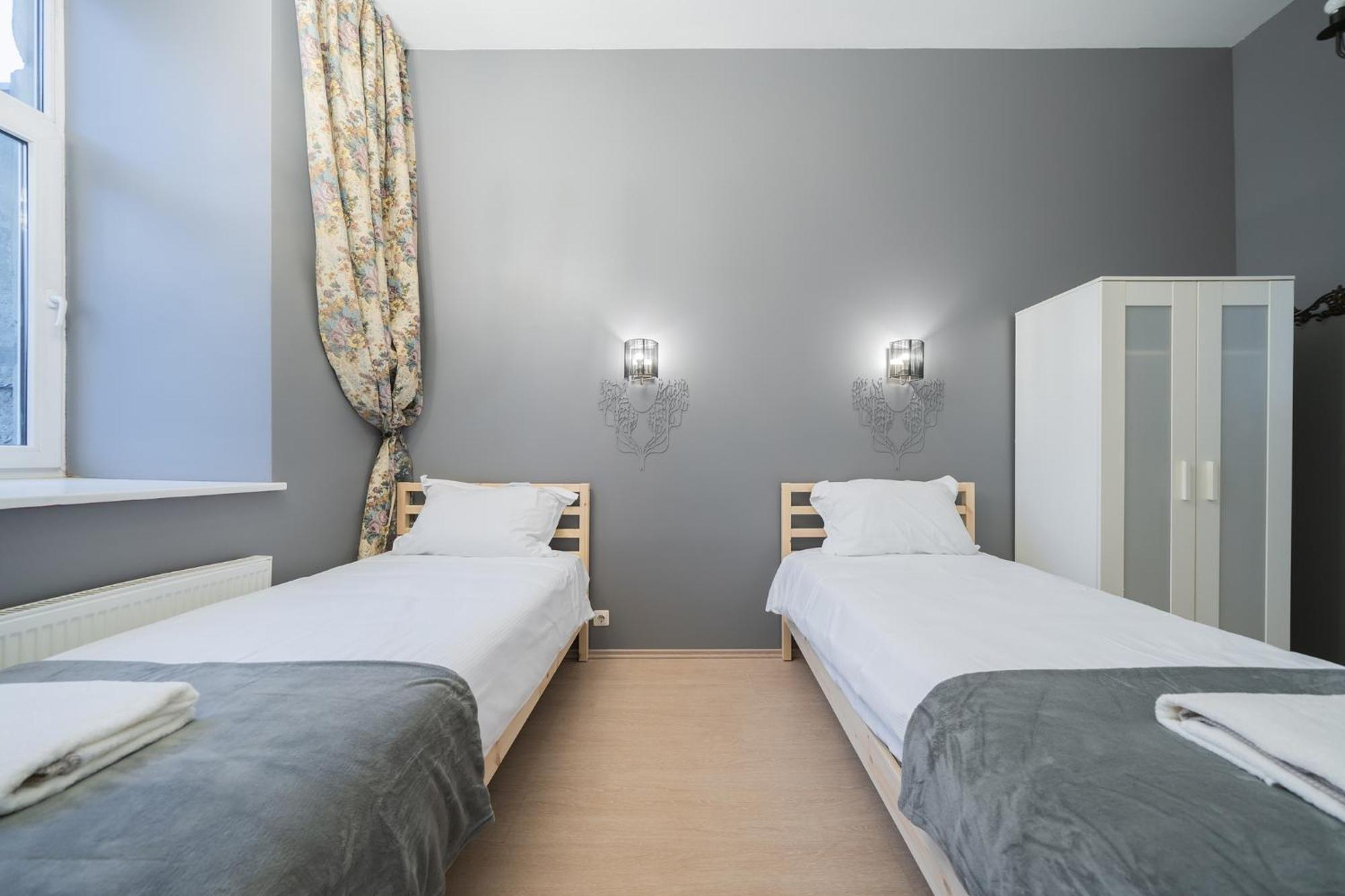 Hales Self Check-In Guest House Vilnius Exterior photo