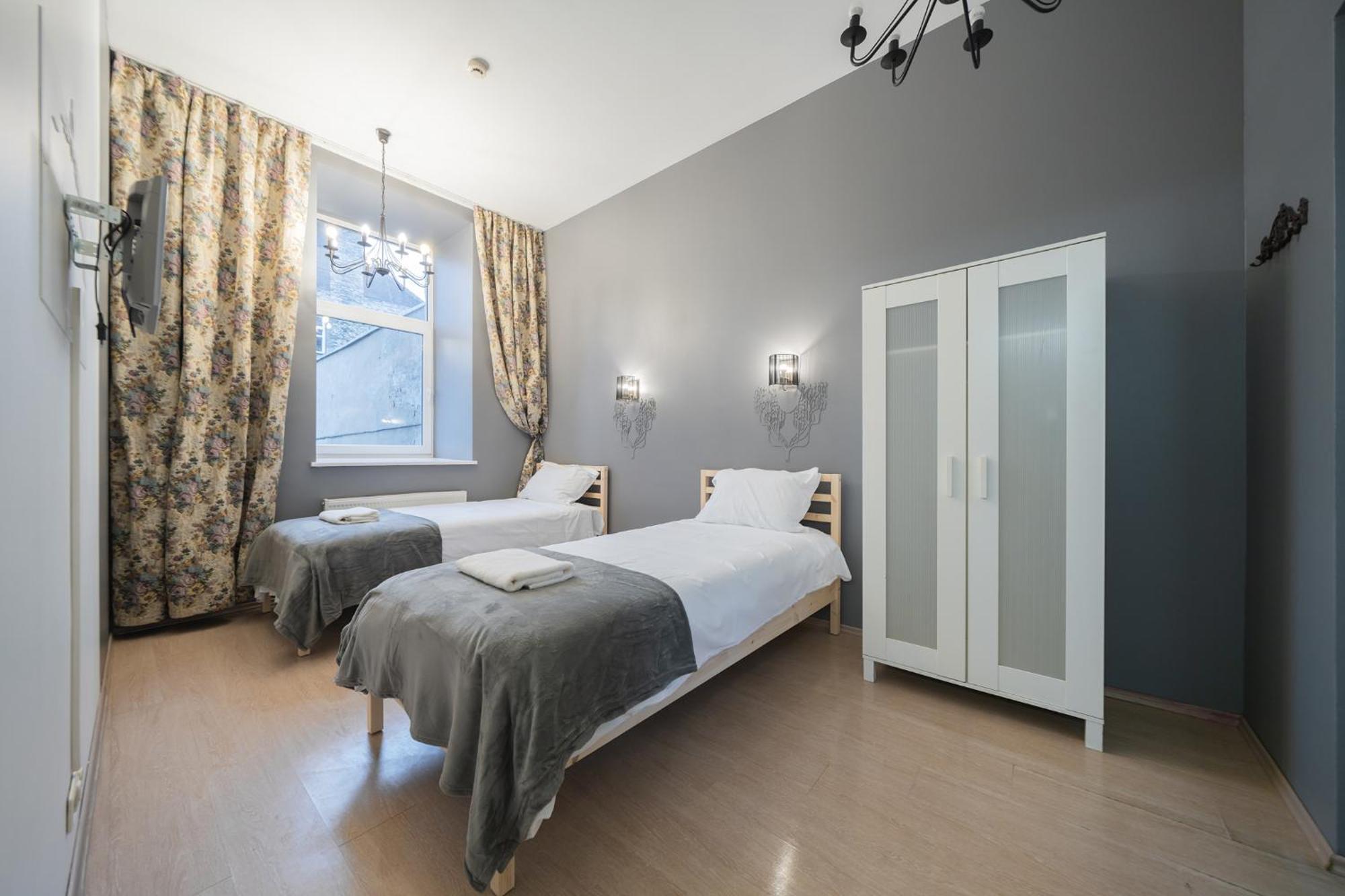 Hales Self Check-In Guest House Vilnius Exterior photo