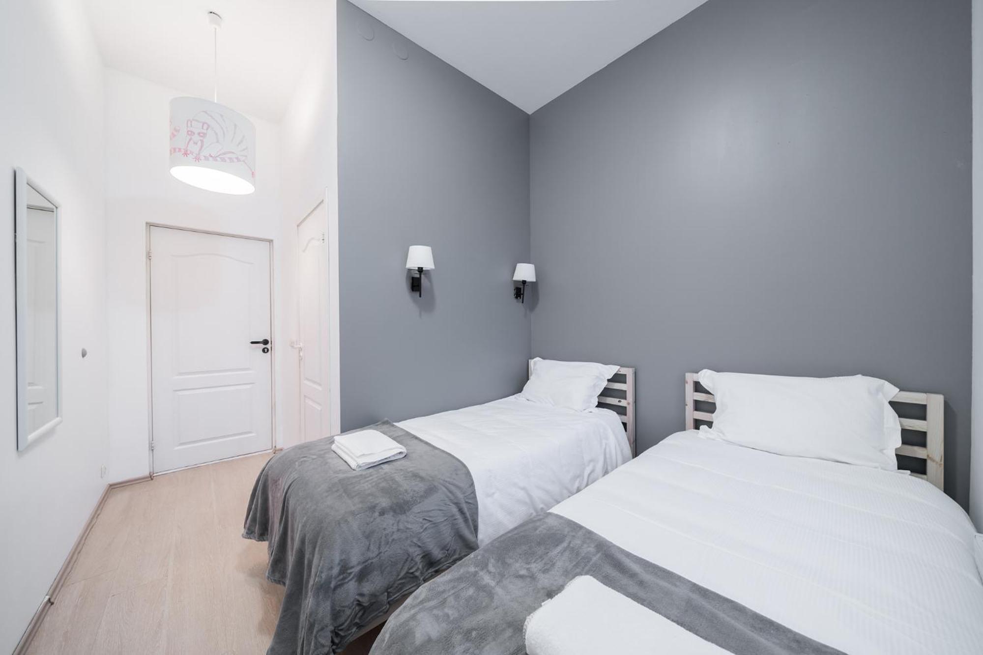 Hales Self Check-In Guest House Vilnius Exterior photo